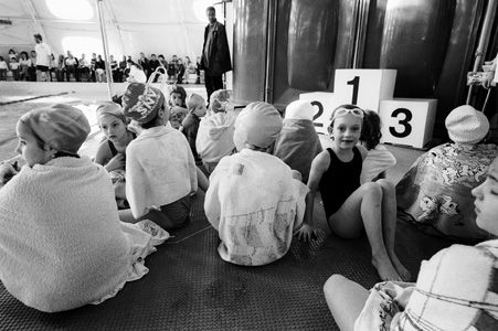 Paul Bertin / photos/enfant/ENF99.07.04 piscine.jpg